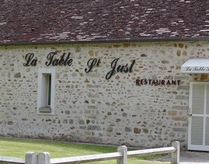 La-table-saint-just-facade-Vaux-le-Penil1-vignette-1